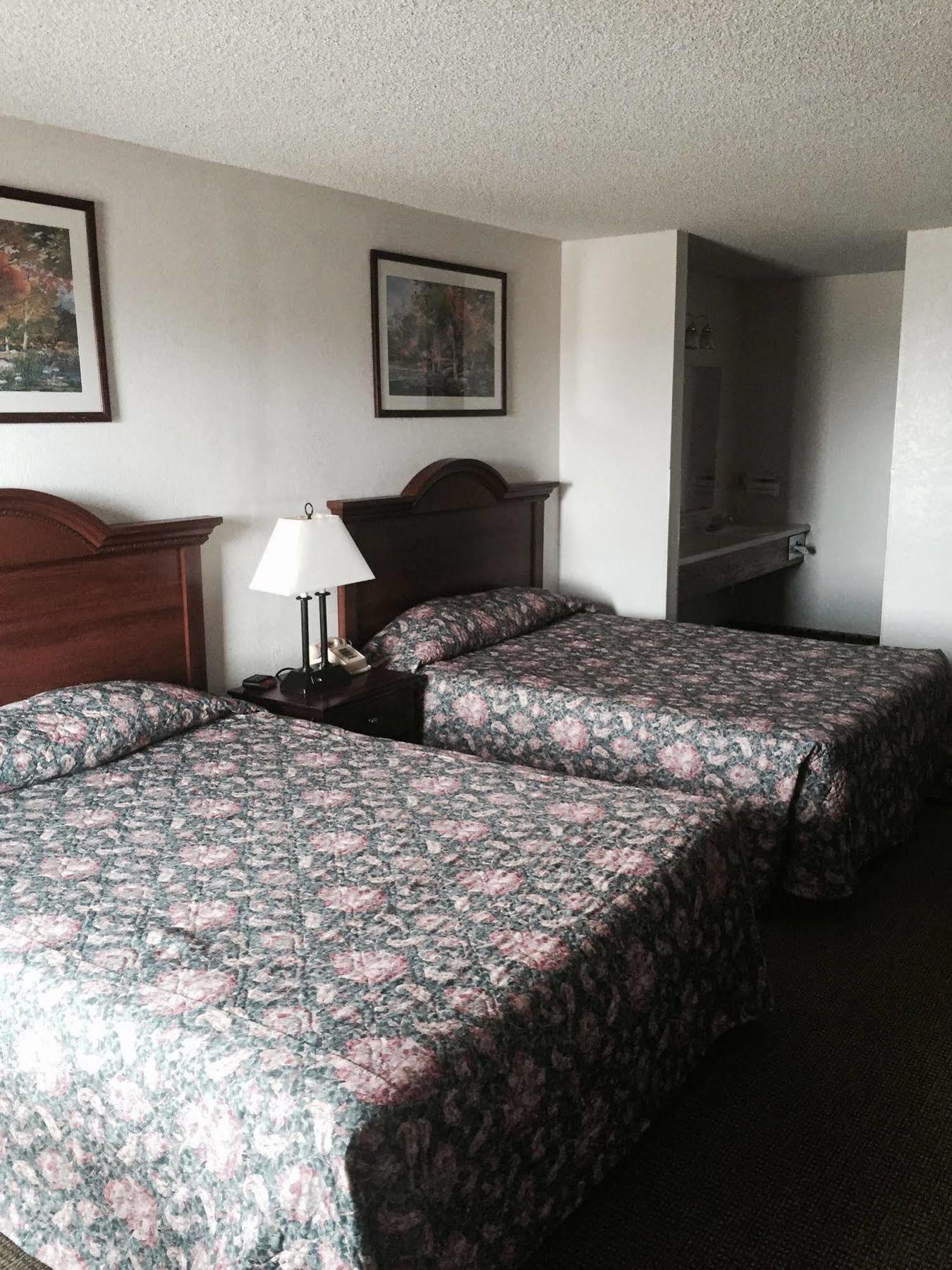 Country Inn Bolivar Extérieur photo